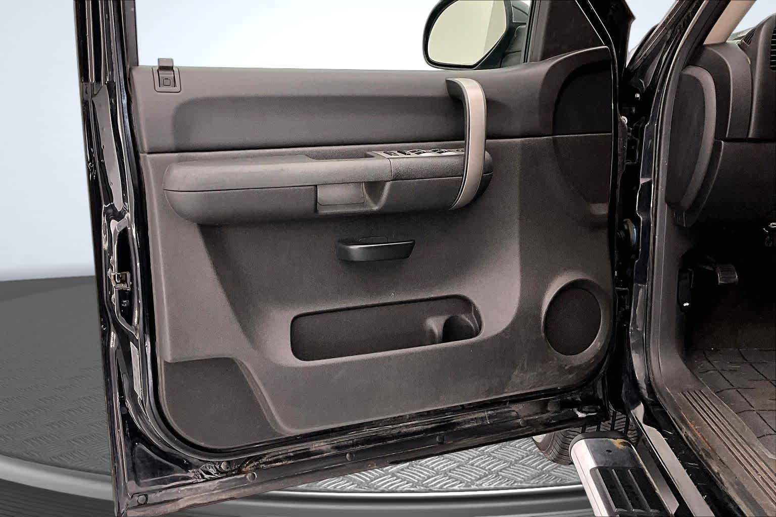 Thumbnail: 2009 Chevrolet Silverado 1500 - 21
