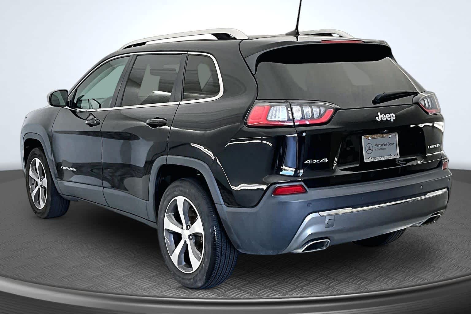 Thumbnail: 2019 Jeep Cherokee - 4