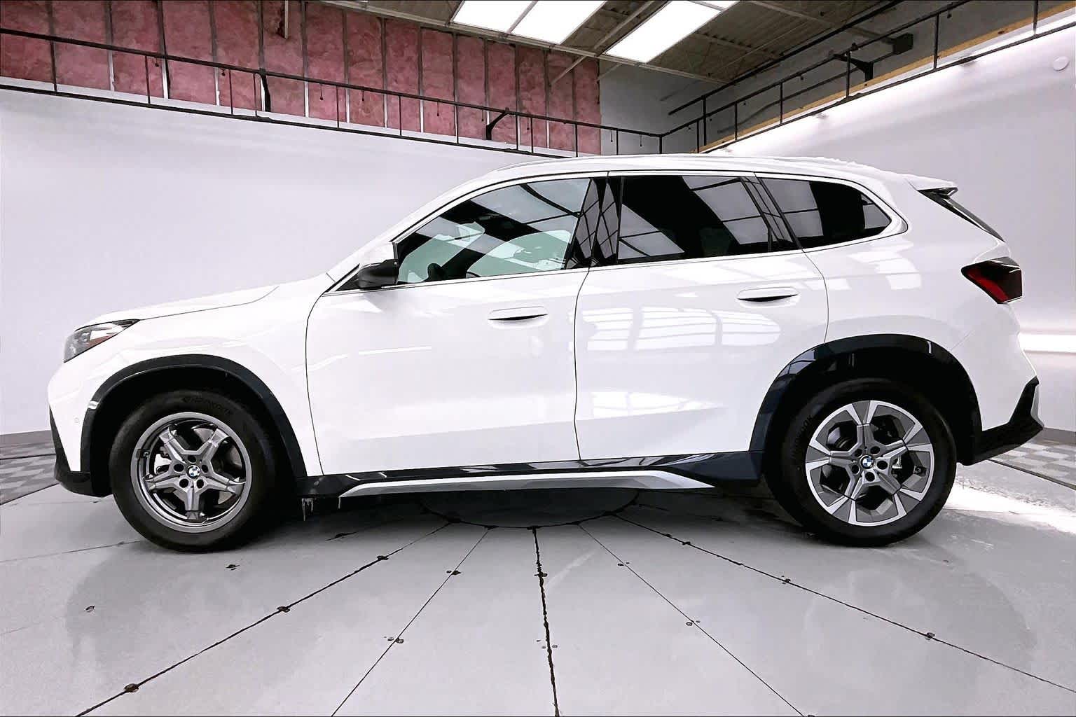 Thumbnail: 2025 BMW X1 - 3