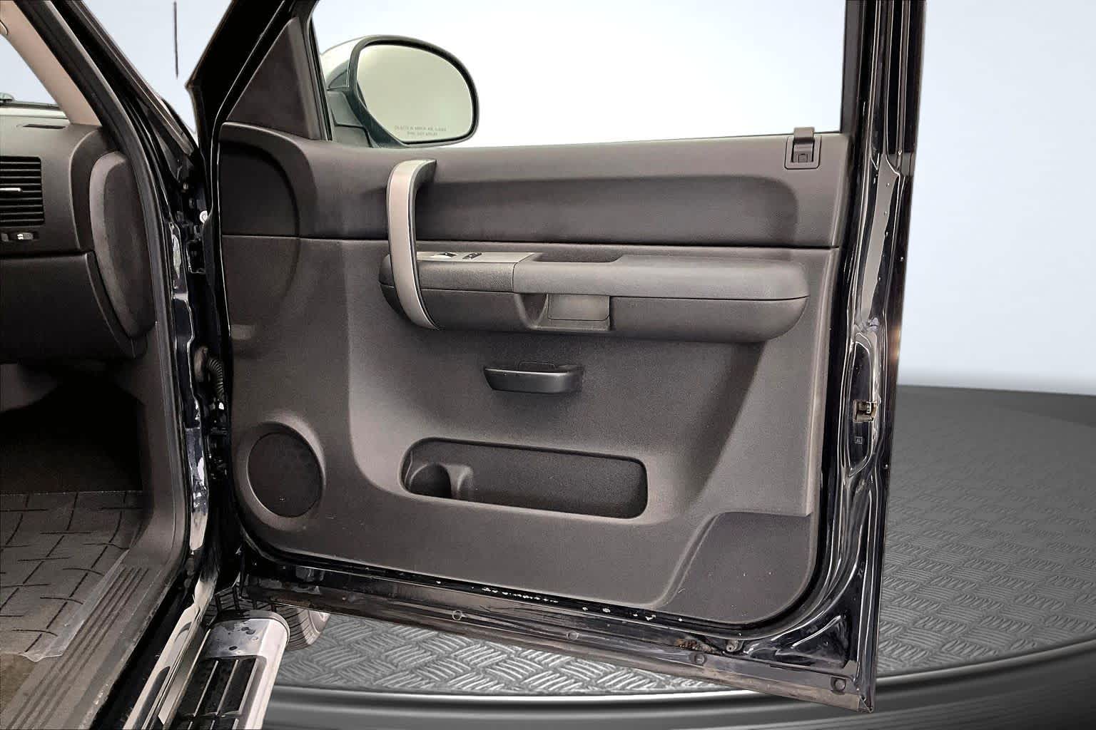 Thumbnail: 2009 Chevrolet Silverado 1500 - 22