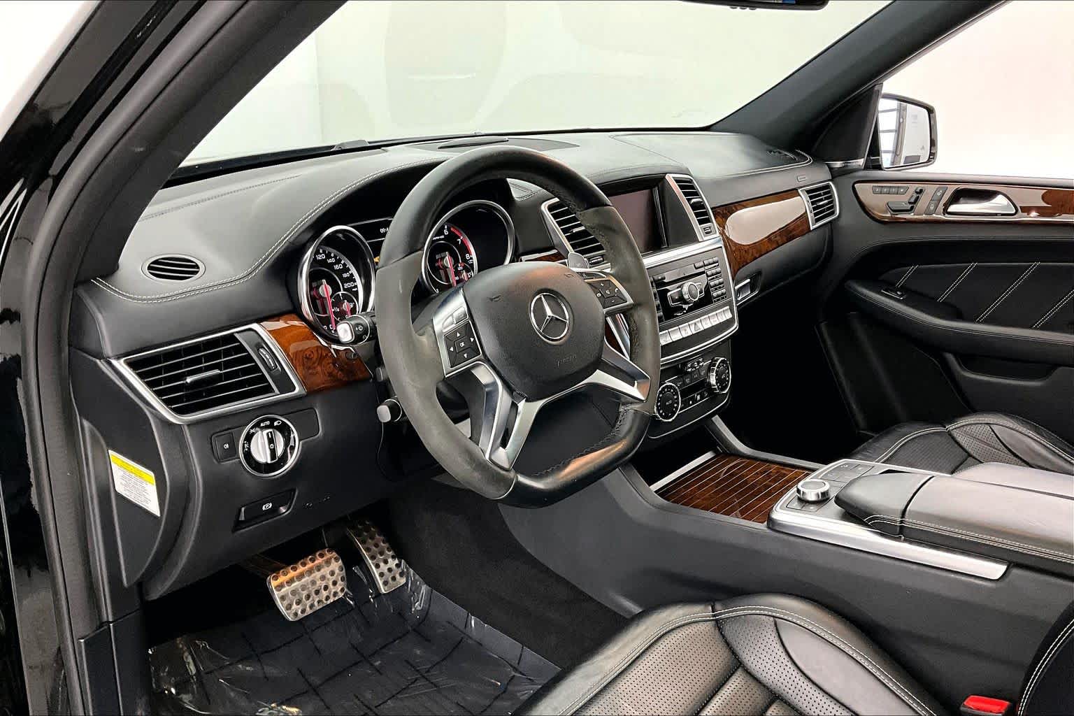 Thumbnail: 2013 Mercedes-Benz M-Class - 2