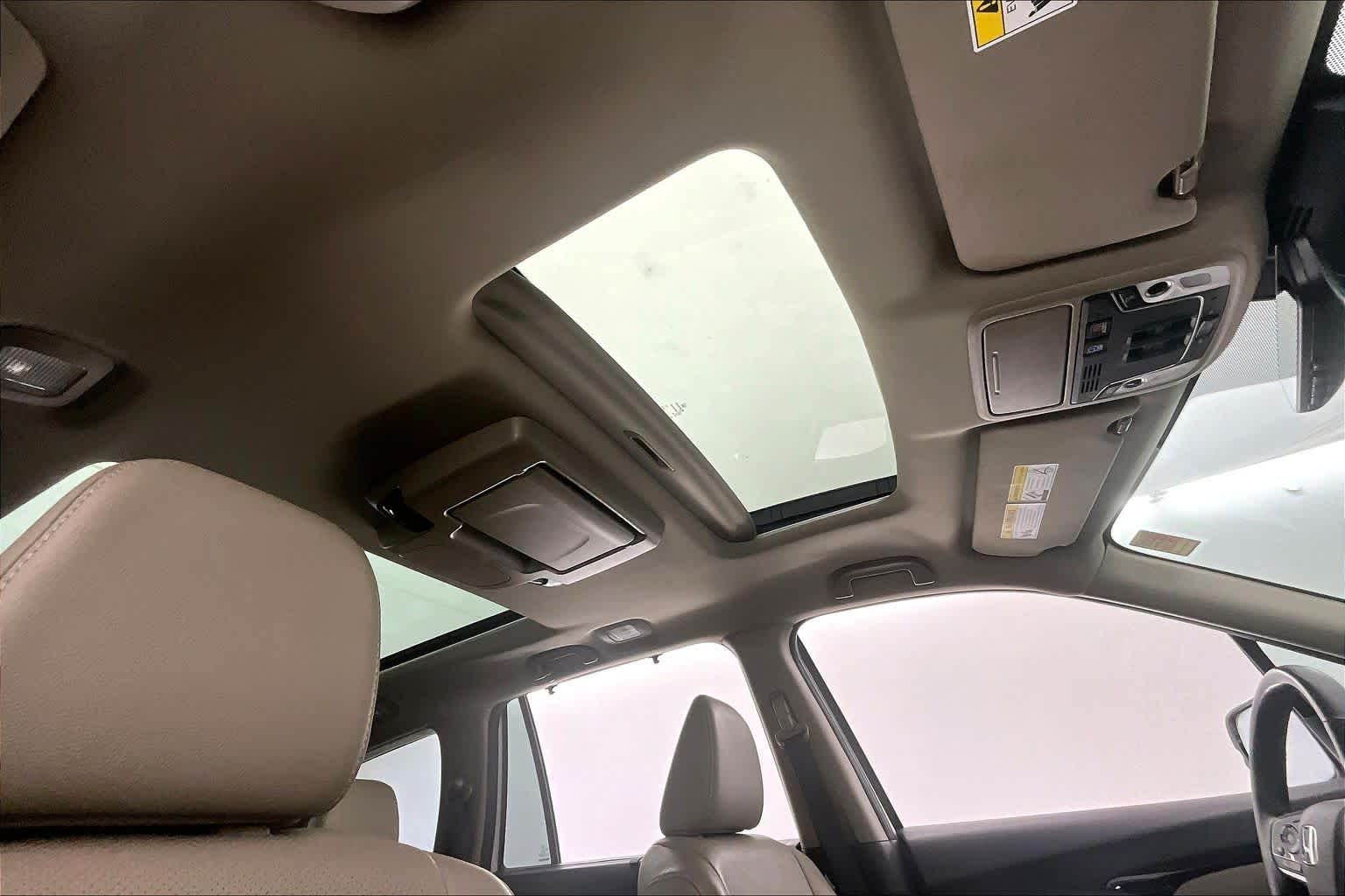 Thumbnail: 2019 Honda Pilot - 22