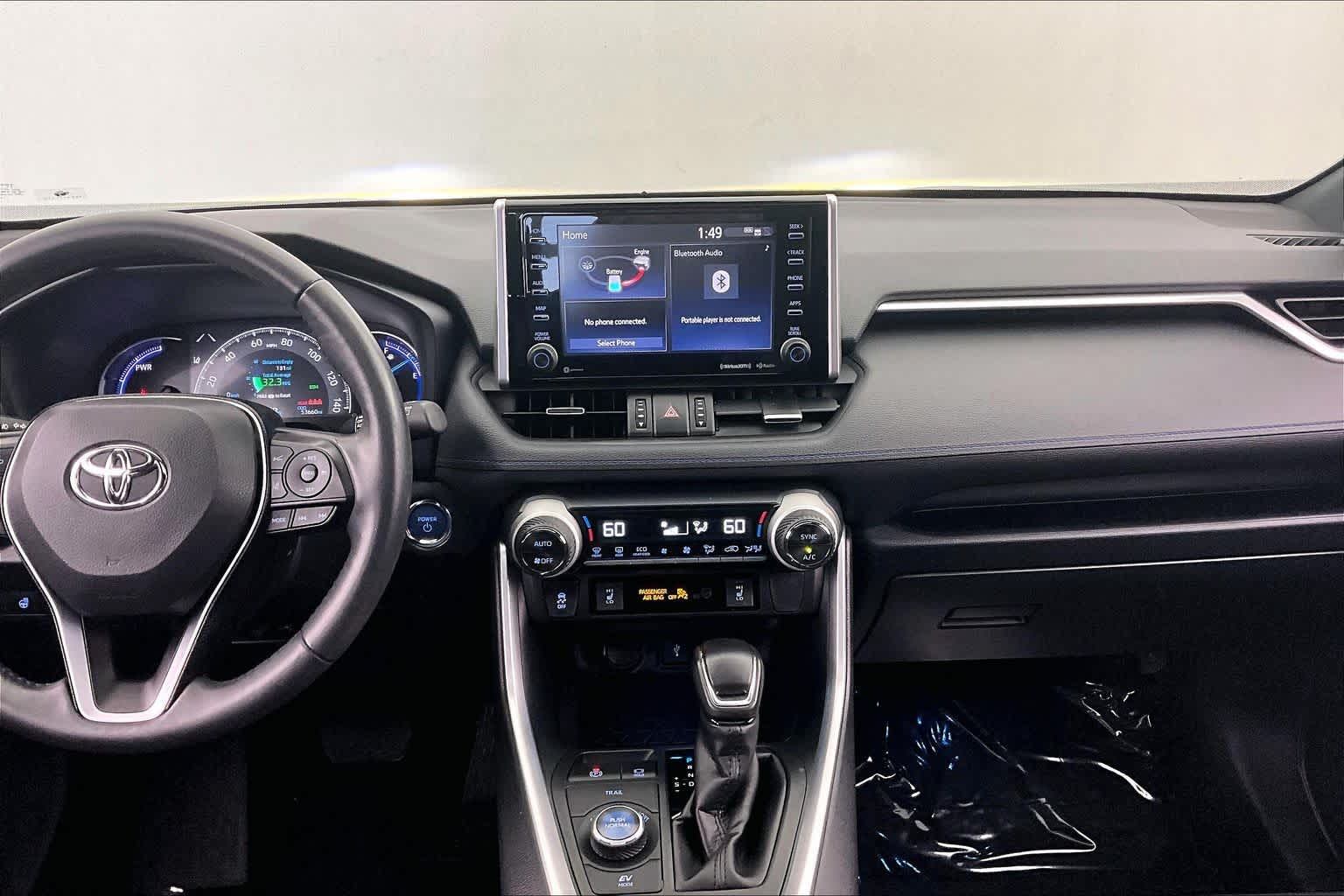 Thumbnail: 2020 Toyota RAV4 - 16