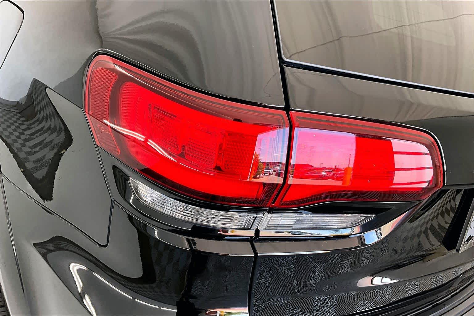 Thumbnail: 2019 Jeep Grand Cherokee - 25