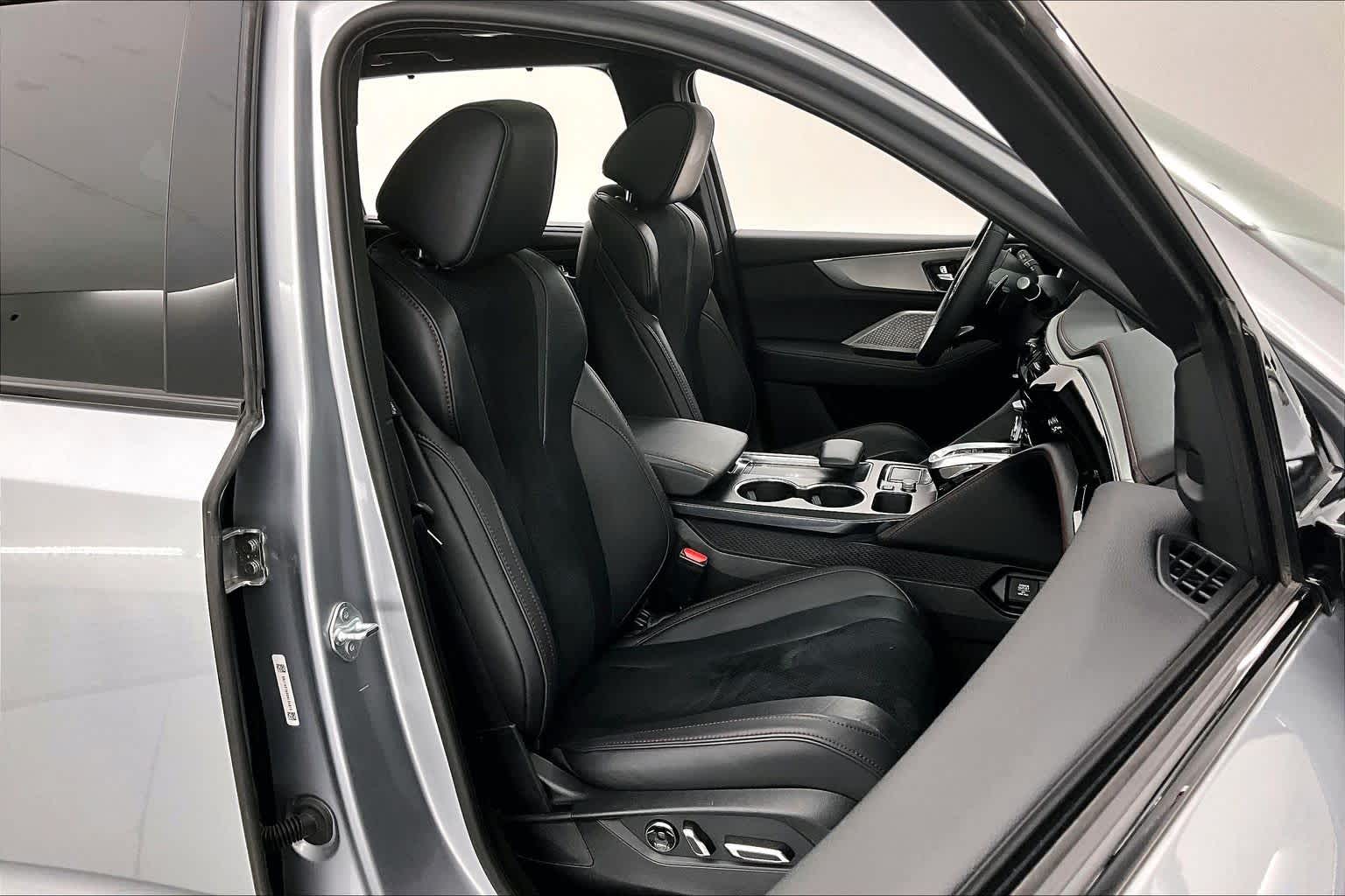 Thumbnail: 2023 Acura MDX - 14