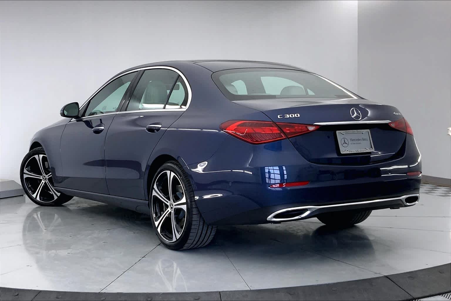 Thumbnail: 2025 Mercedes-Benz C-Class - 4