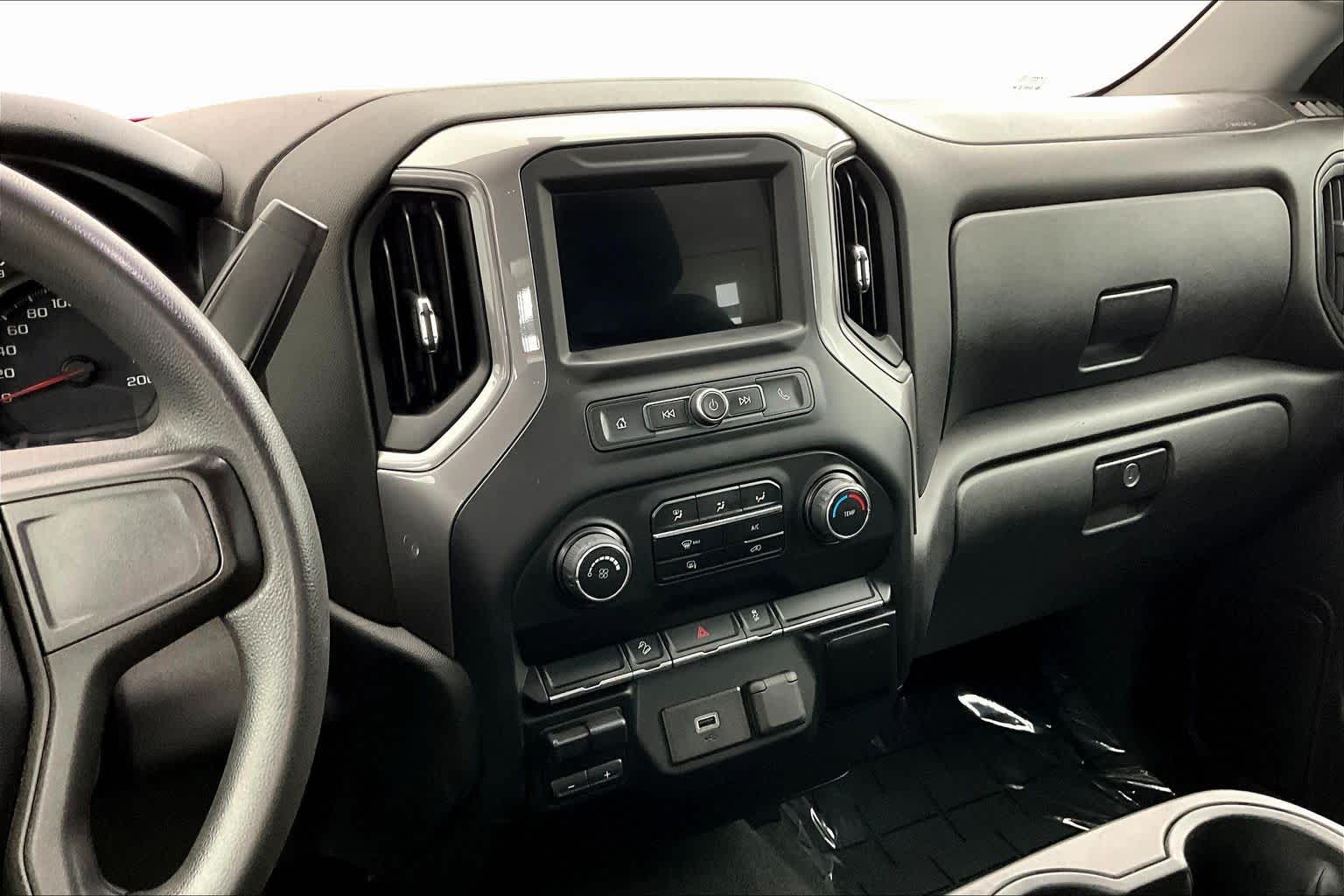 Thumbnail: 2019 Chevrolet Silverado 1500 - 16