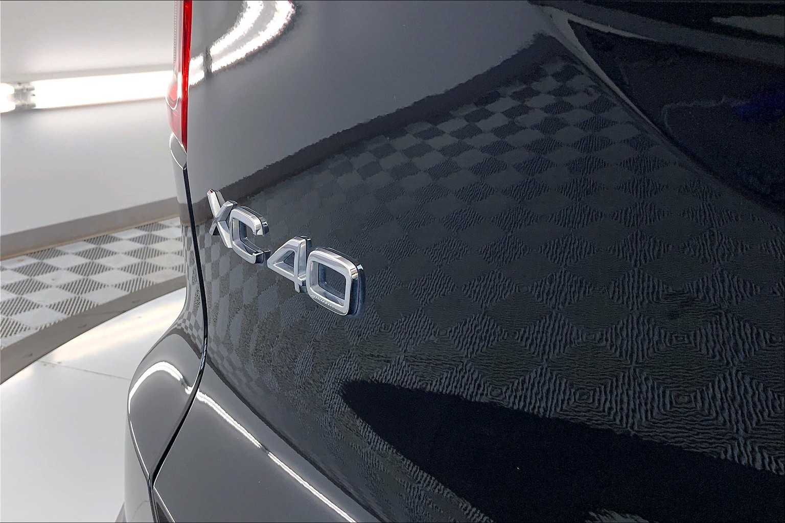 Thumbnail: 2020 Volvo XC40 - 7