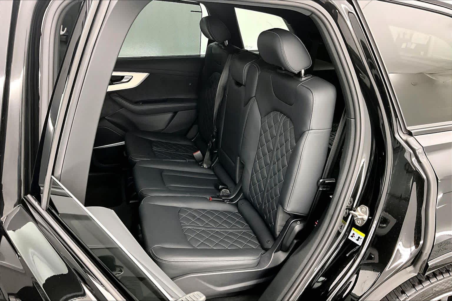 Thumbnail: 2024 Audi Q7 - 13