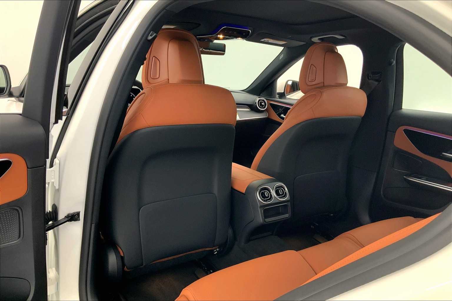 Thumbnail: 2025 Mercedes-Benz C-Class - 12