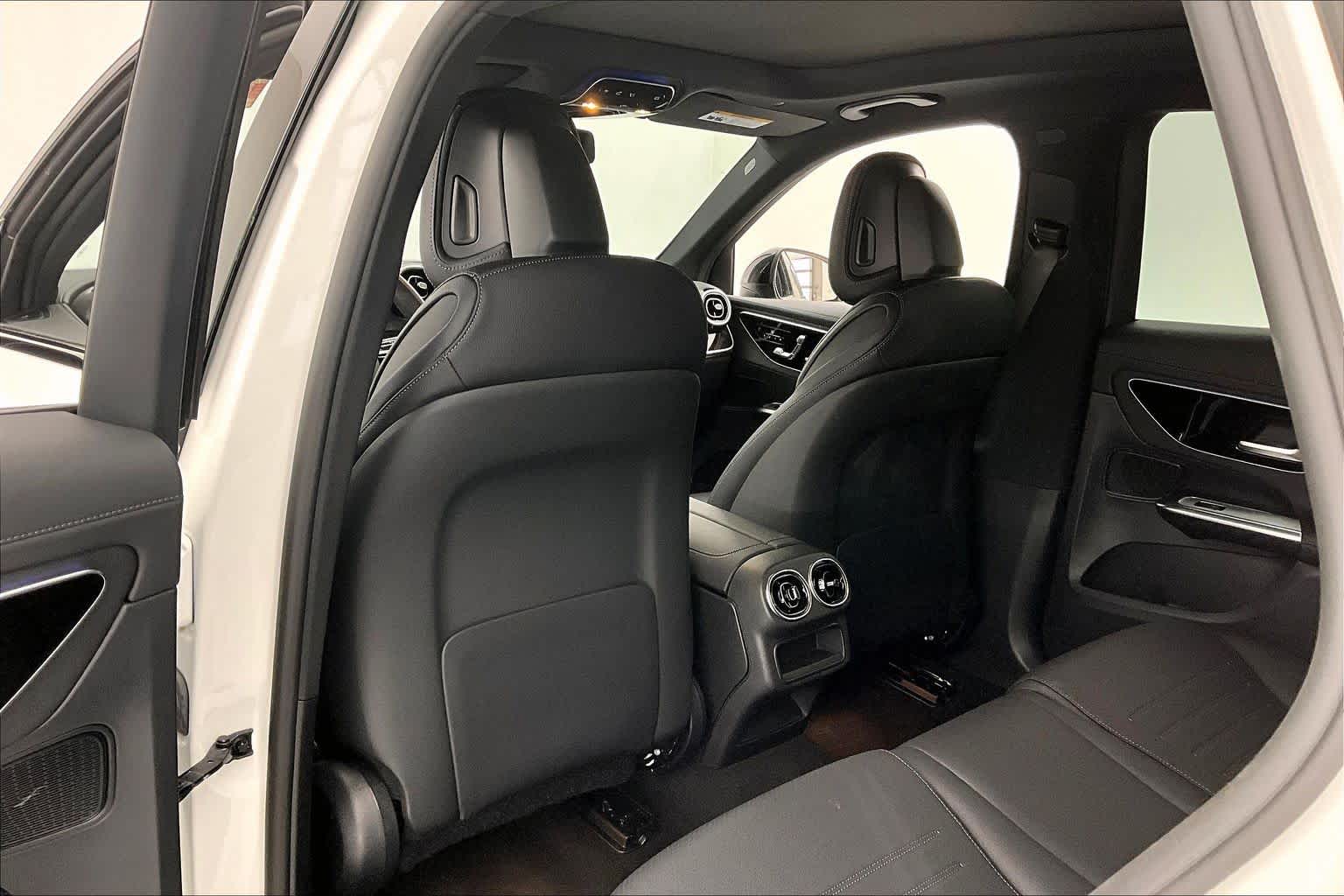 Thumbnail: 2024 Mercedes-Benz GLC - 12