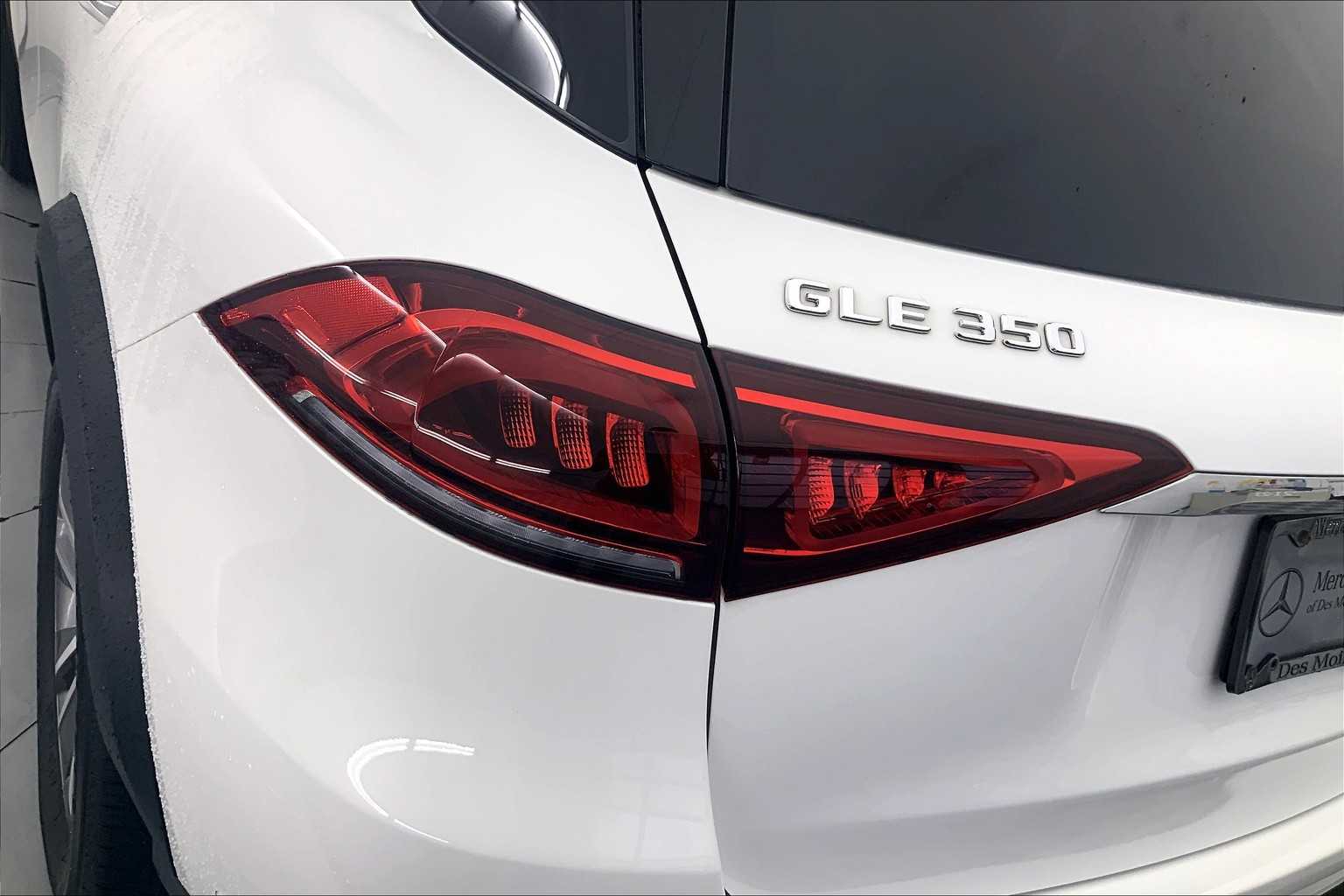 Thumbnail: 2021 Mercedes-Benz GLE - 25