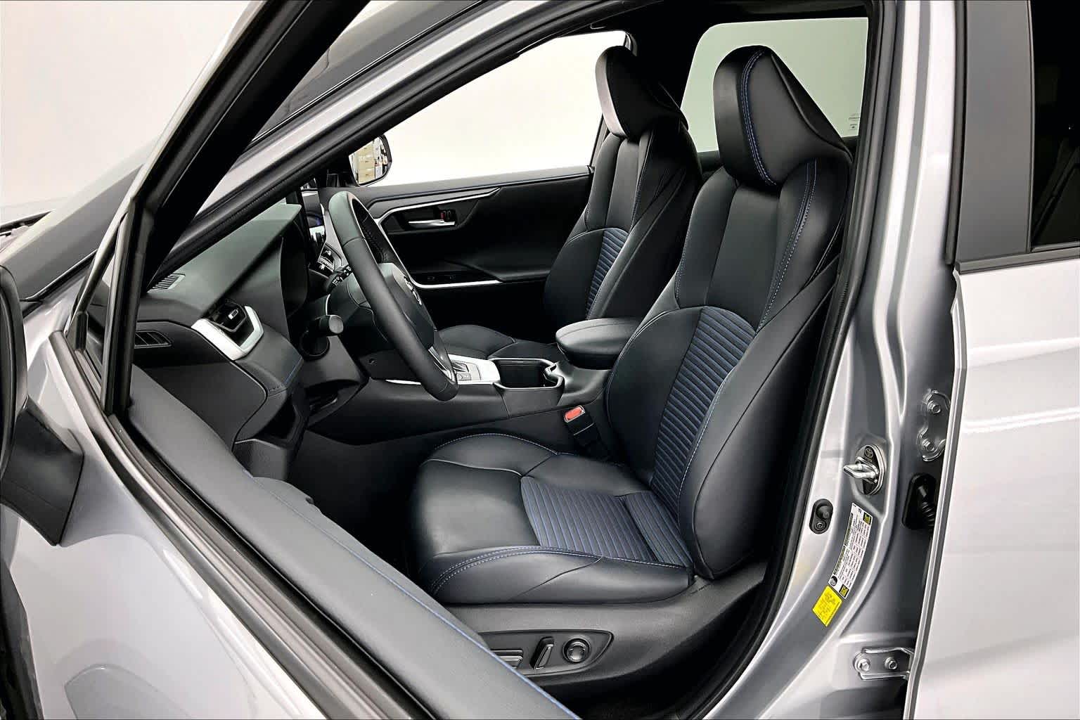 Thumbnail: 2023 Toyota RAV4 - 11