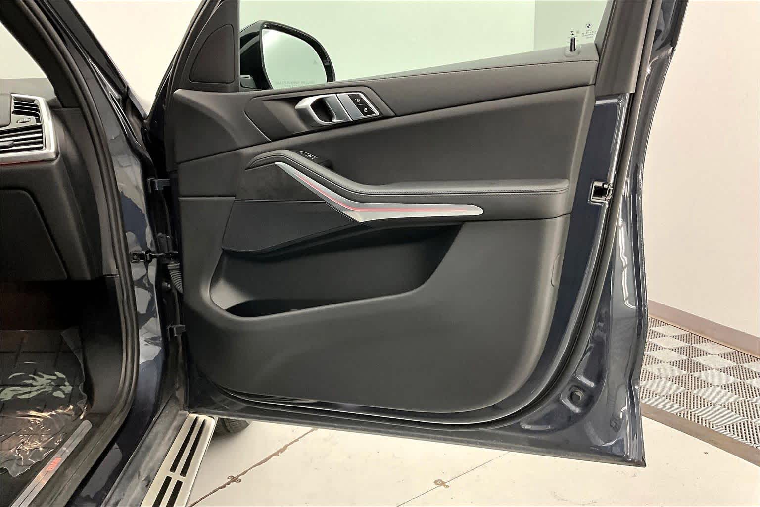 Thumbnail: 2022 BMW X5 - 24