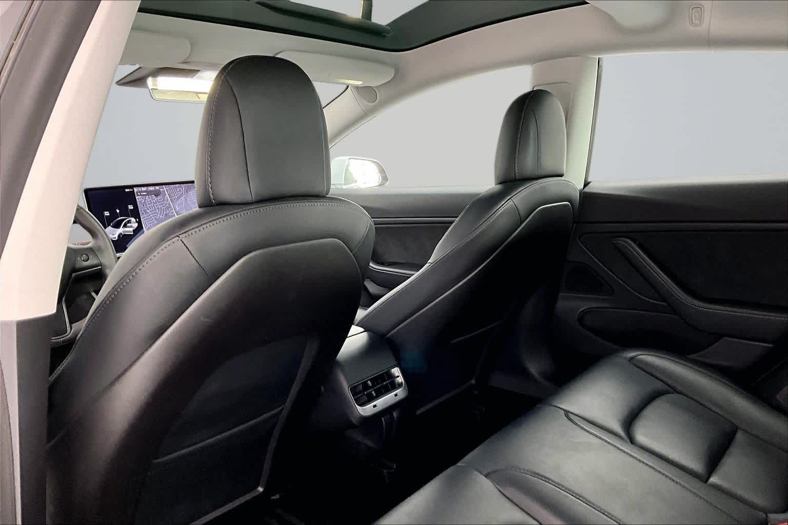 Thumbnail: 2020 Tesla Model 3 - 12