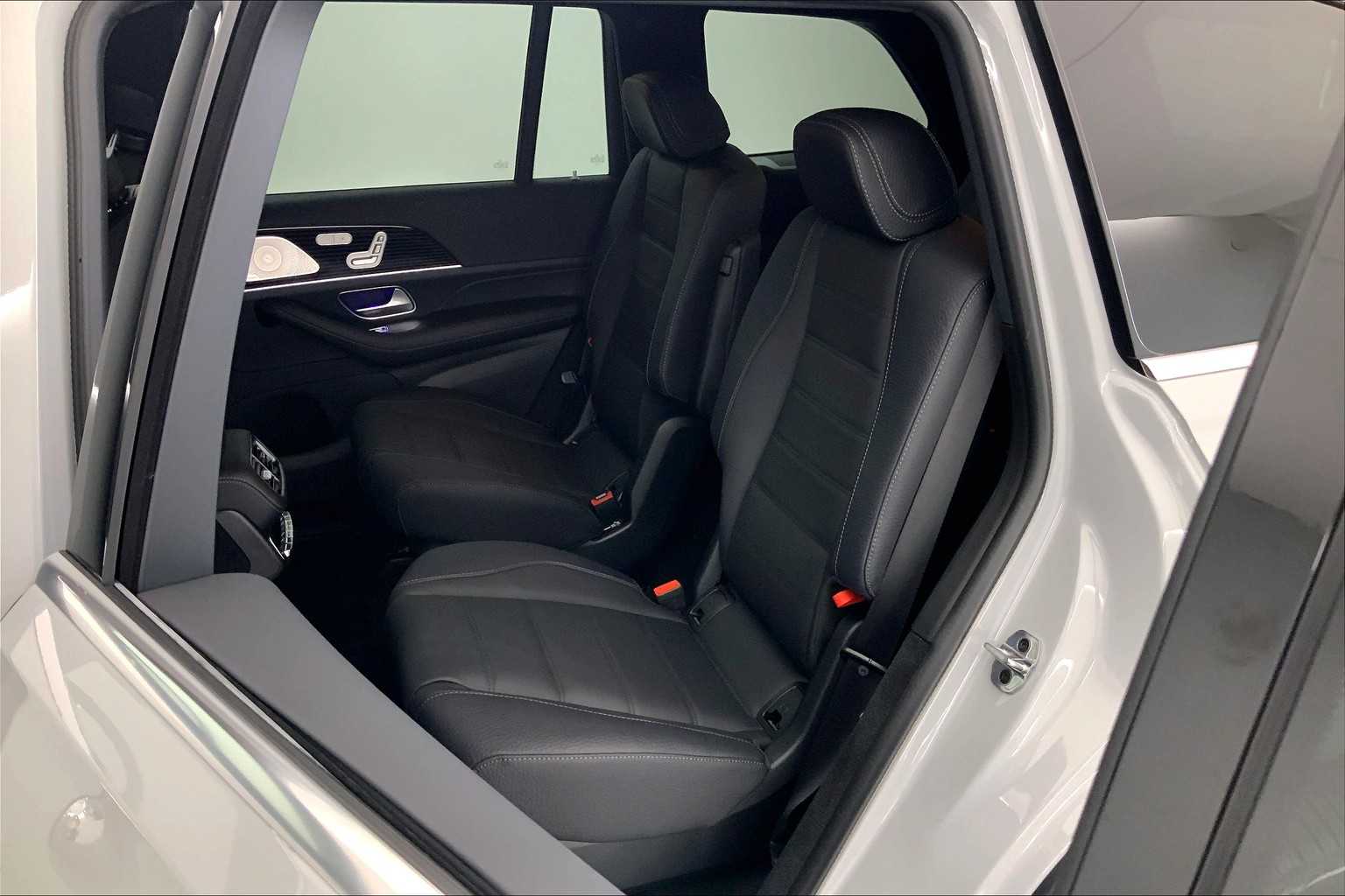 Thumbnail: 2025 Mercedes-Benz GLS - 13