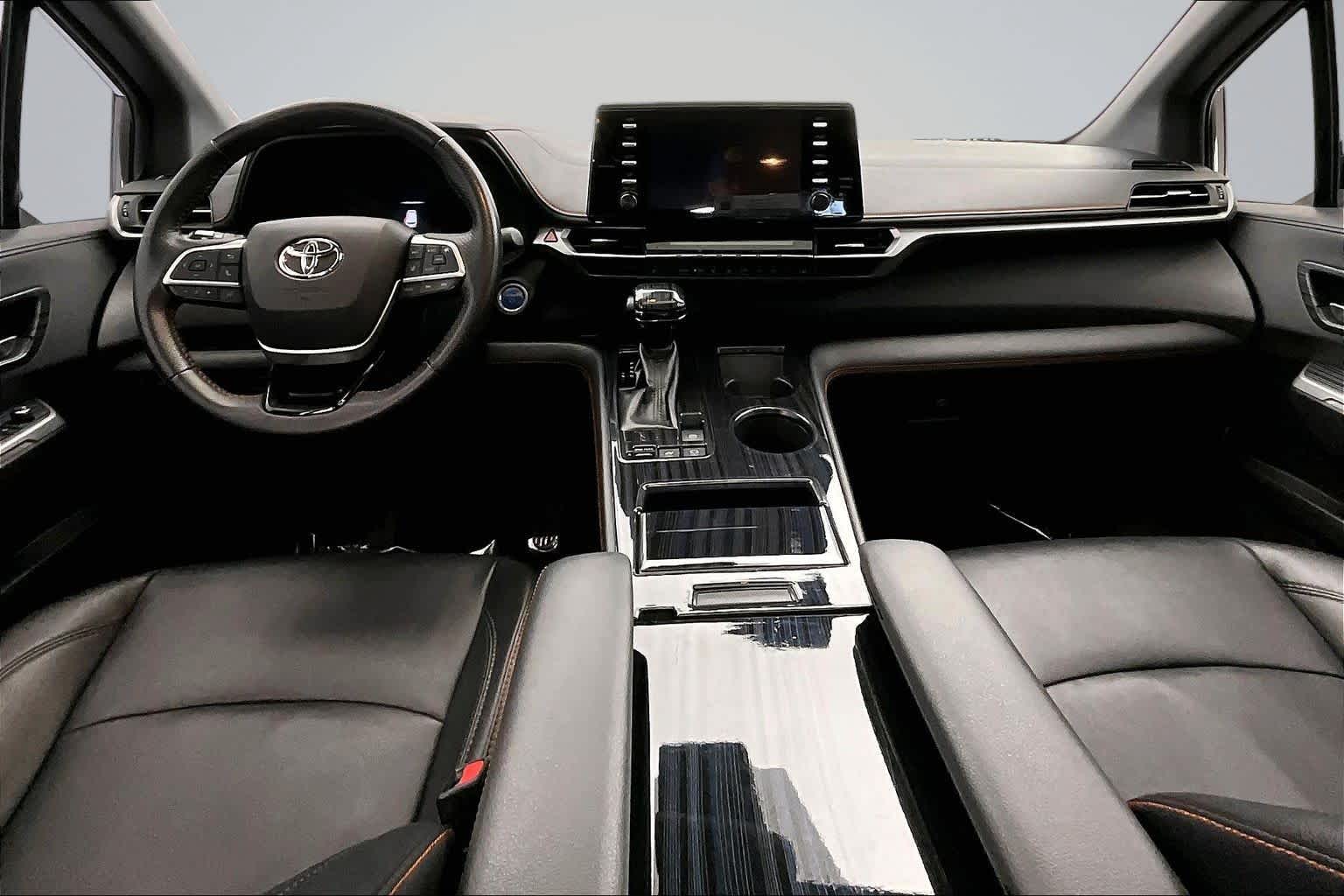 Thumbnail: 2021 Toyota Sienna - 9