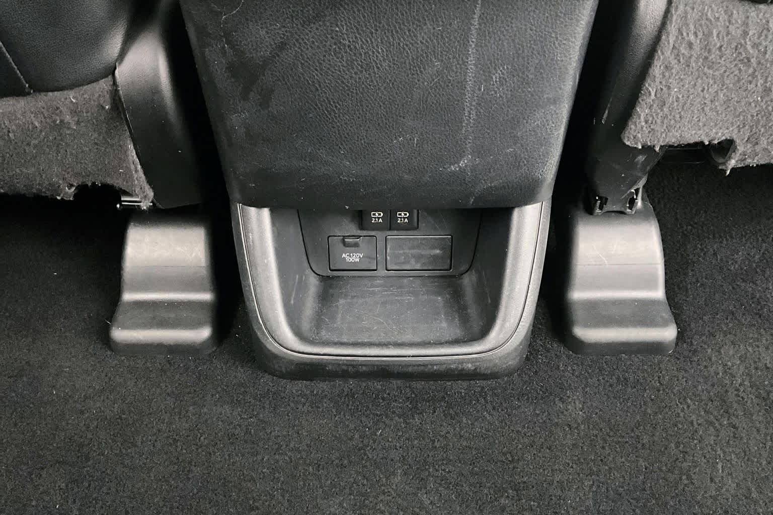 Thumbnail: 2019 Toyota Highlander - 29