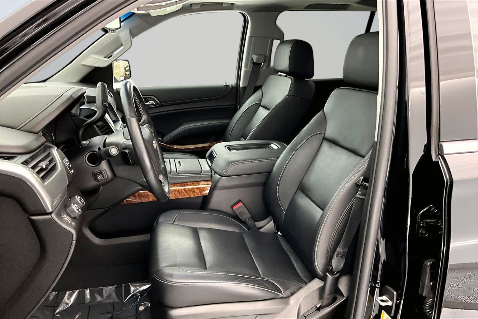 Thumbnail: 2019 Chevrolet Suburban - 10