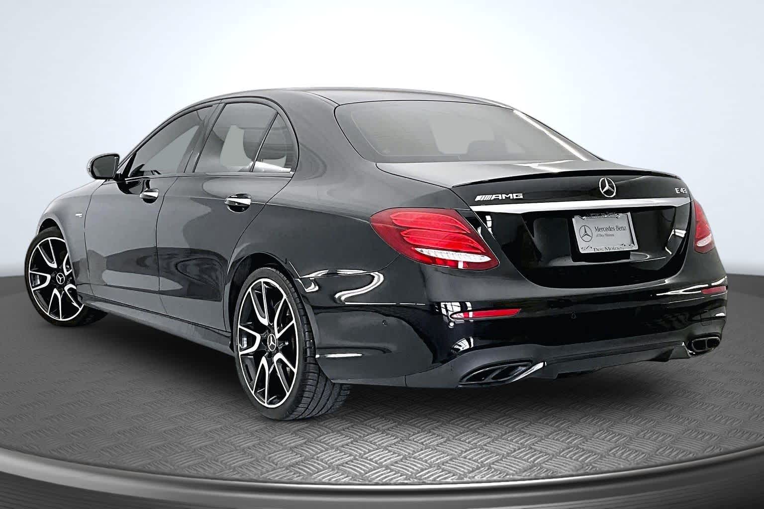 Thumbnail: 2017 Mercedes-Benz E-Class - 4