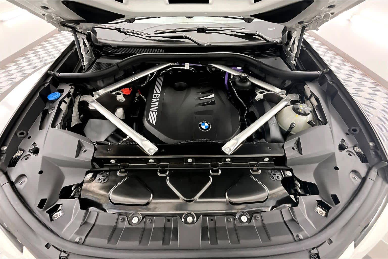 Thumbnail: 2023 BMW X7 - 9