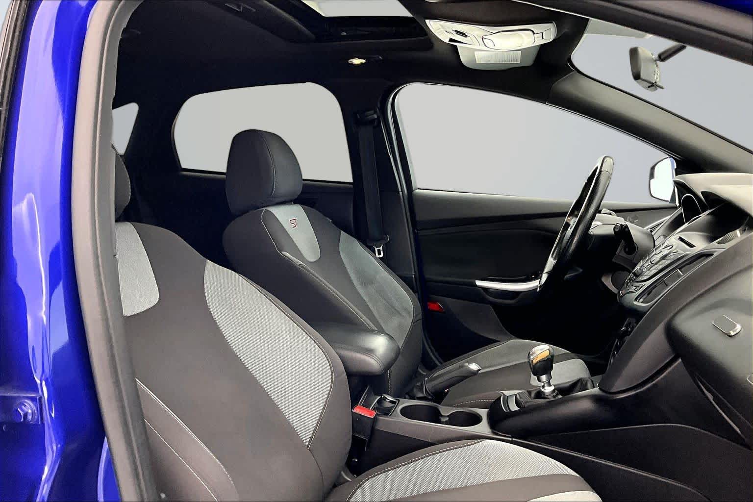 Thumbnail: 2014 Ford Focus - 14