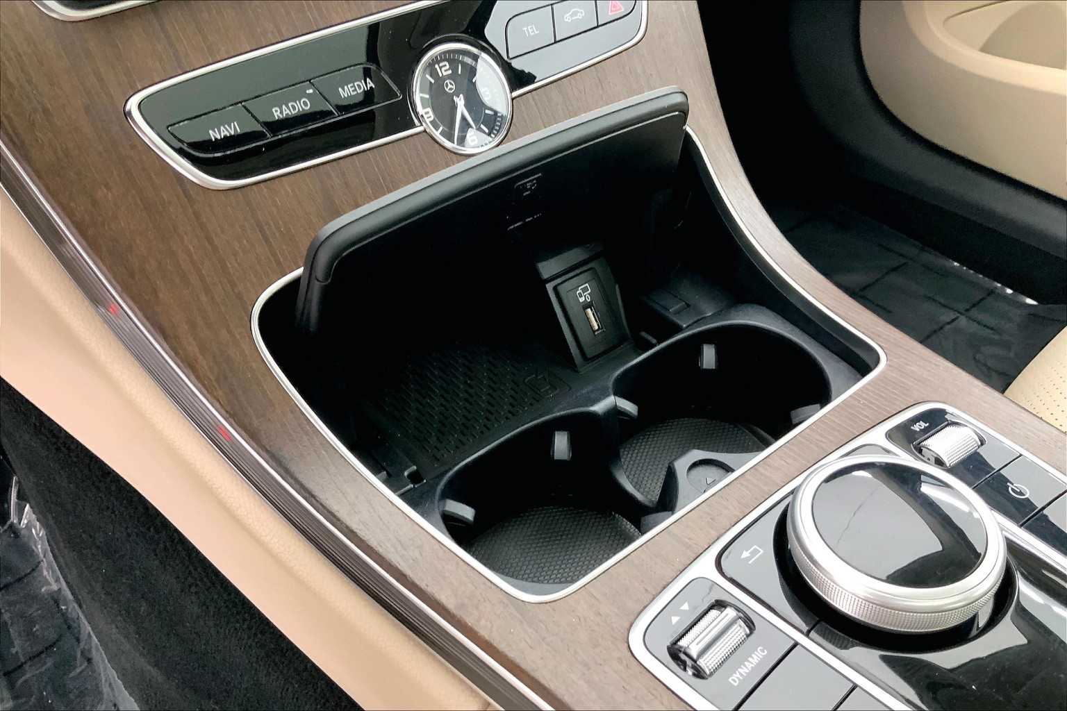 Thumbnail: 2020 Mercedes-Benz C-Class - 27