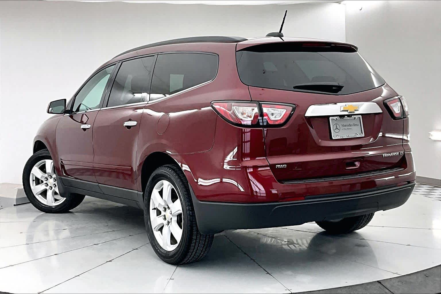 Thumbnail: 2016 Chevrolet Traverse - 4