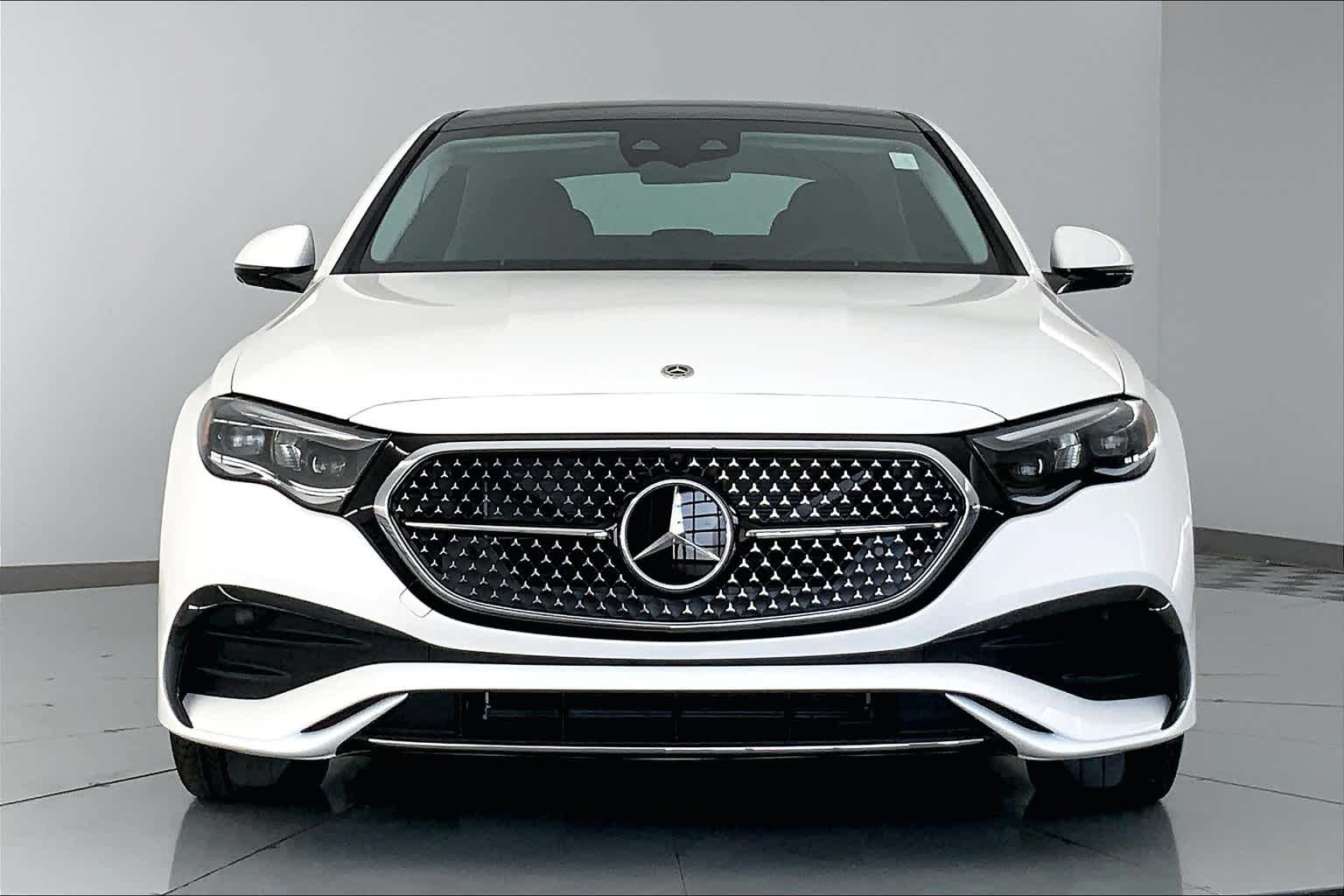 Thumbnail: 2025 Mercedes-Benz E-Class - 6