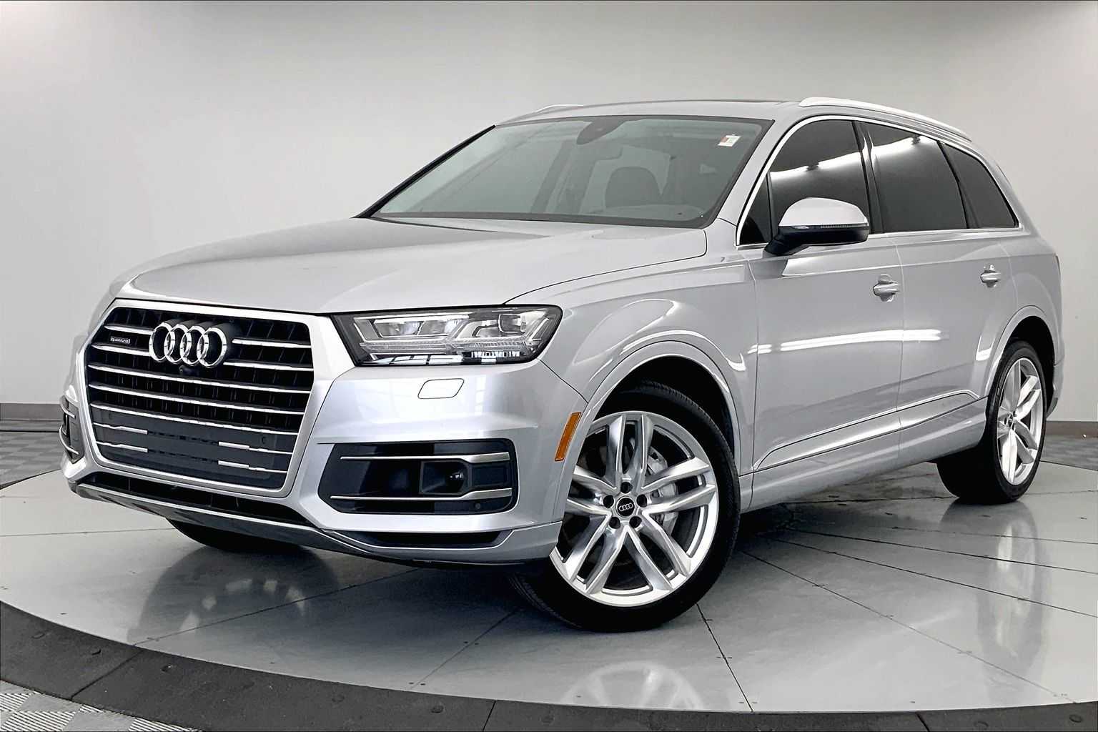 2018 Audi Q7 Prestige Hero Image