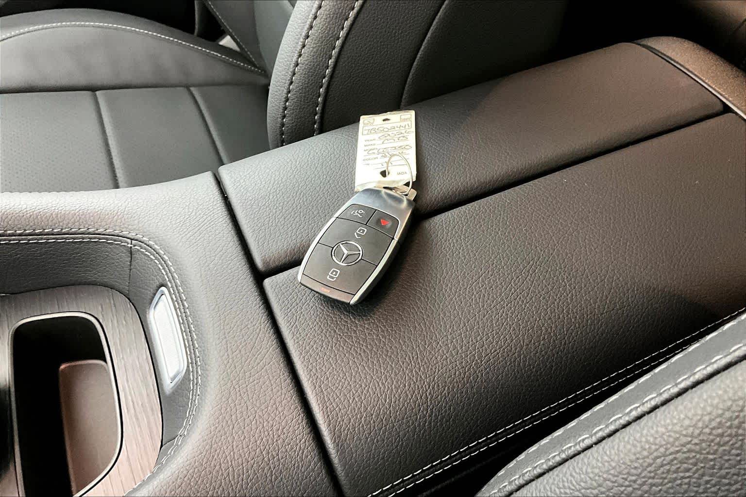 Thumbnail: 2026 Mercedes-Benz GLE - 19