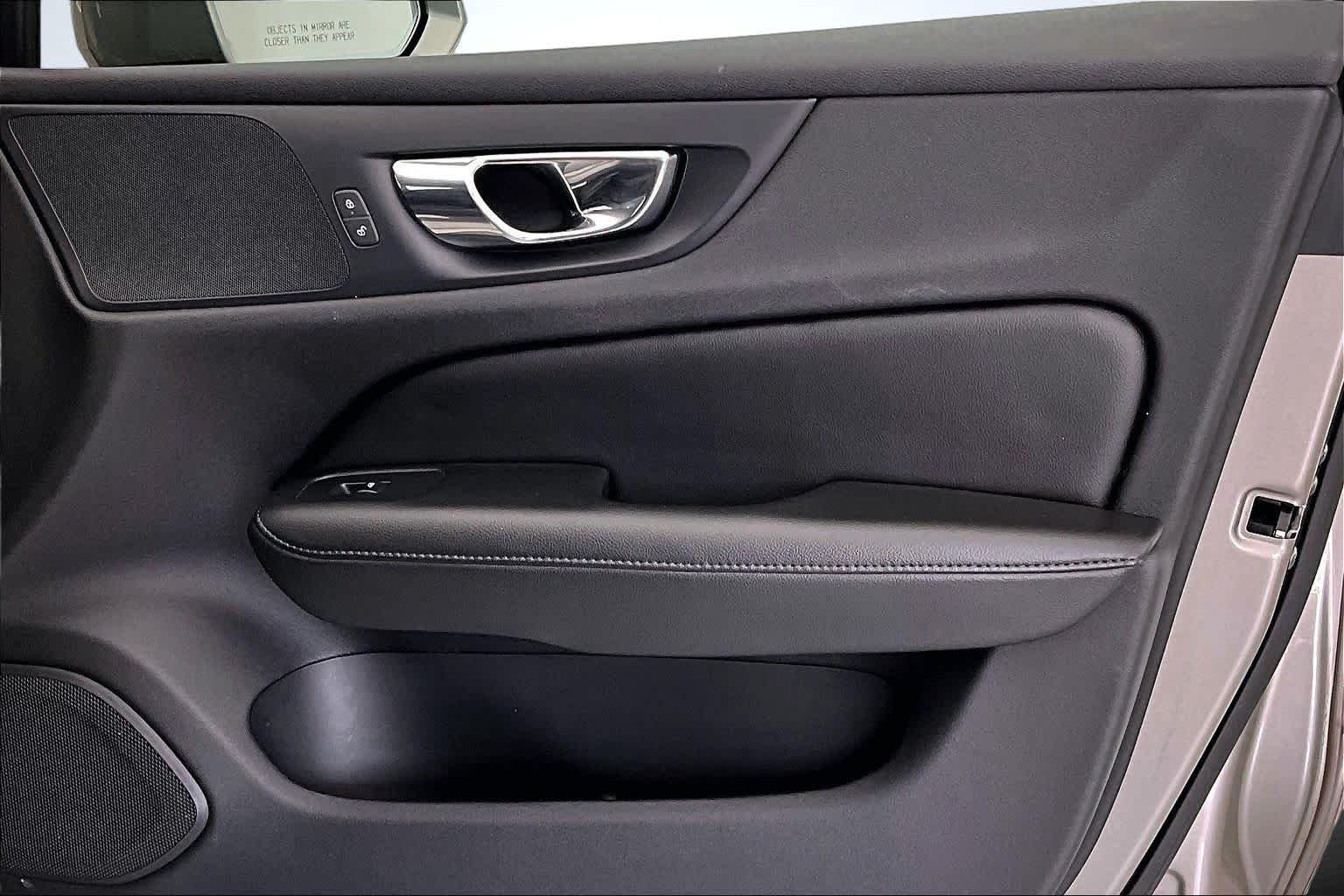 Thumbnail: 2020 Volvo S60 - 23