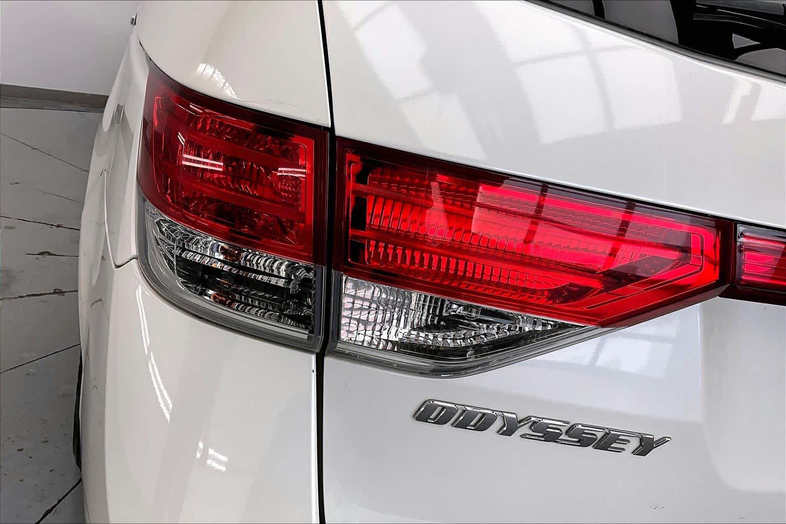 Thumbnail: 2014 Honda Odyssey - 25