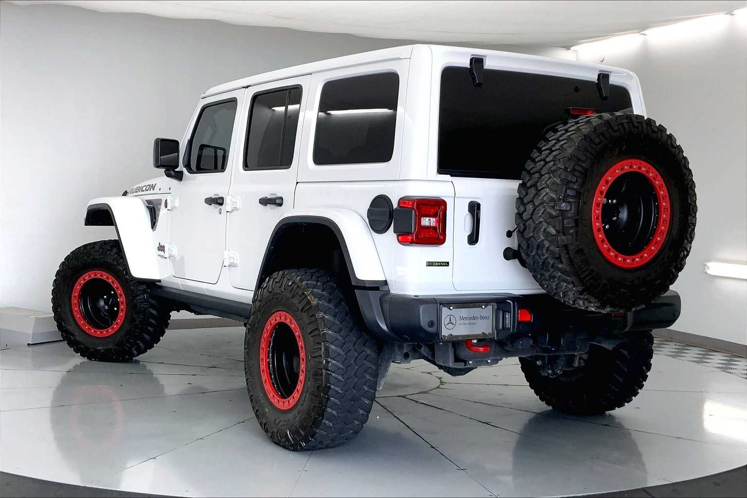 Thumbnail: 2021 Jeep Wrangler - 4