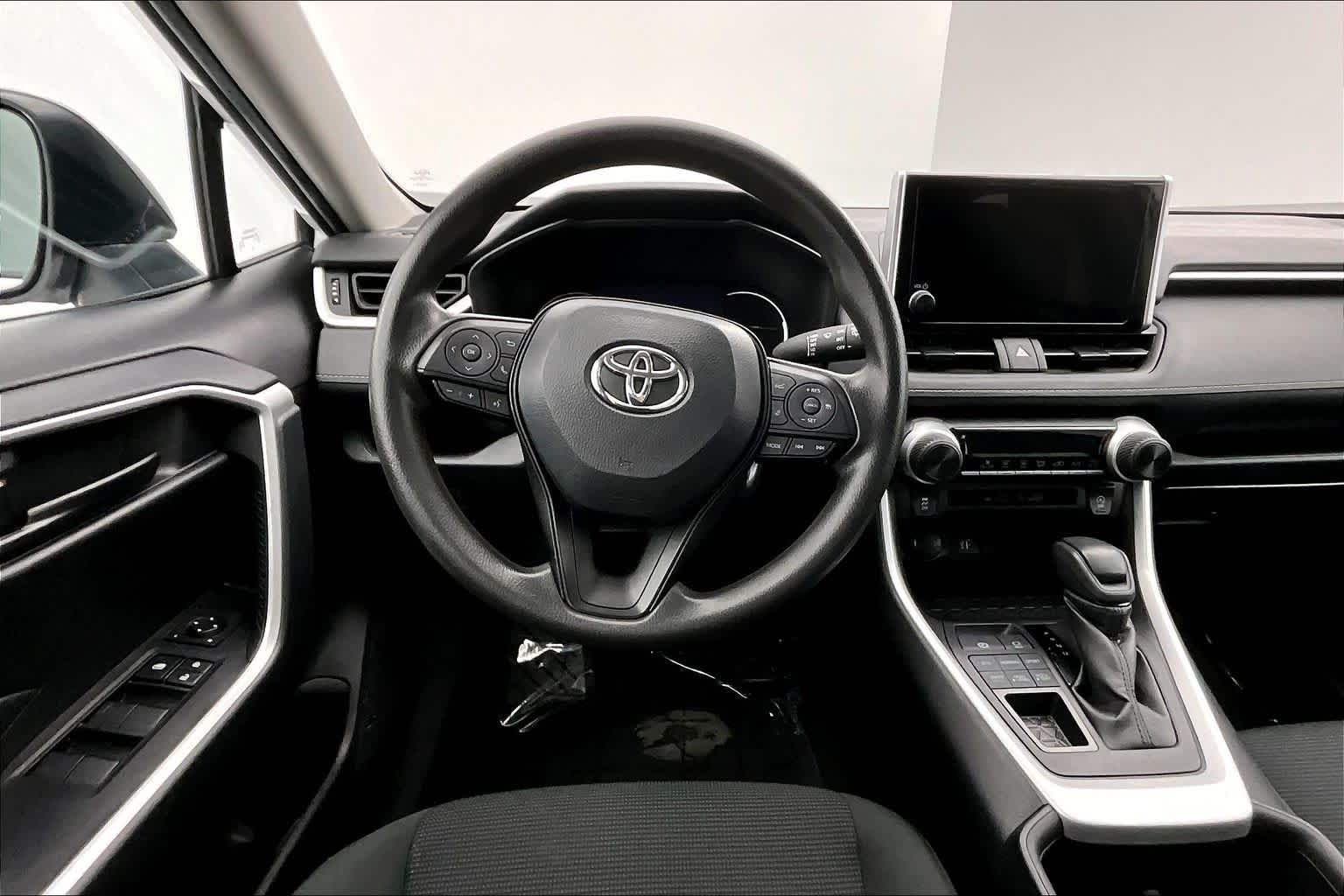 Thumbnail: 2024 Toyota RAV4 - 15