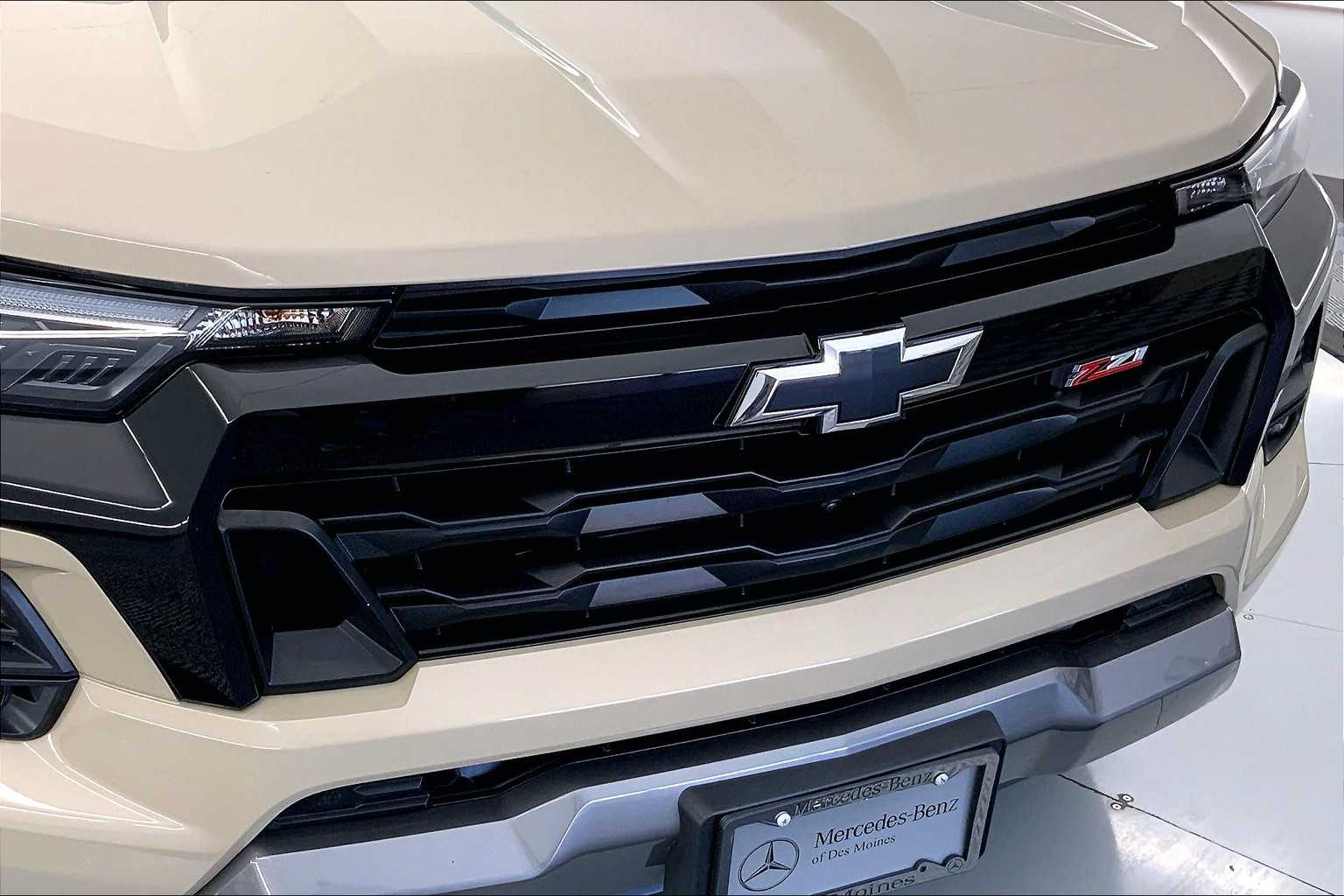 Thumbnail: 2024 Chevrolet Colorado - 25