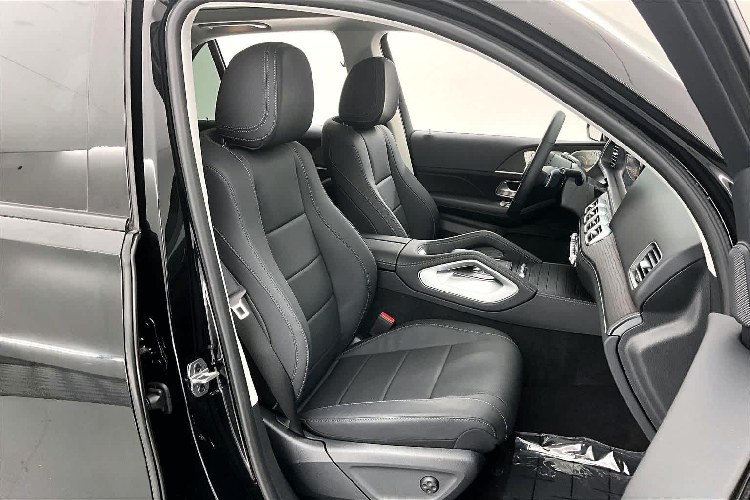 Thumbnail: 2026 Mercedes-Benz GLE - 13