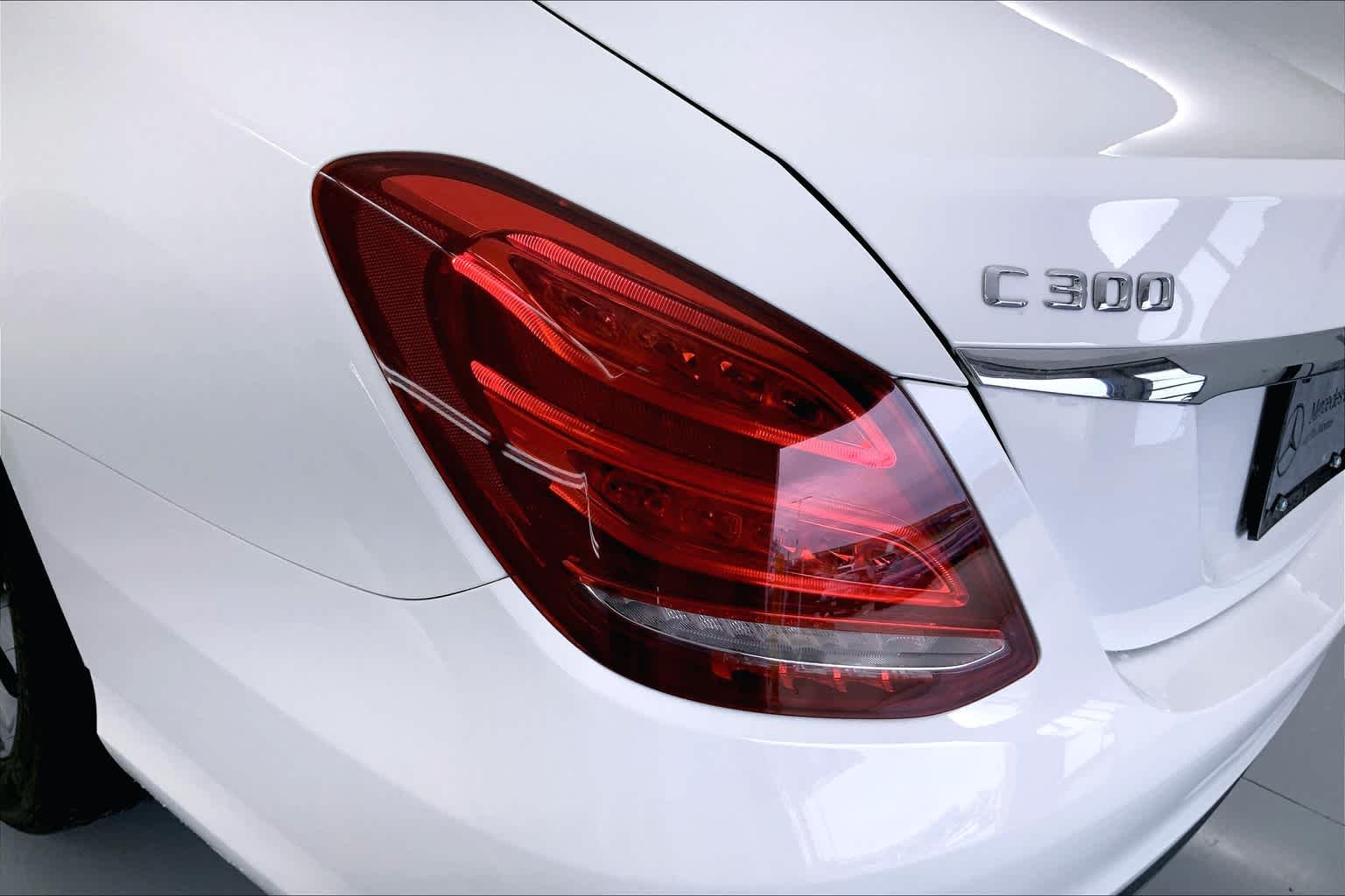 Thumbnail: 2015 Mercedes-Benz C-Class - 26