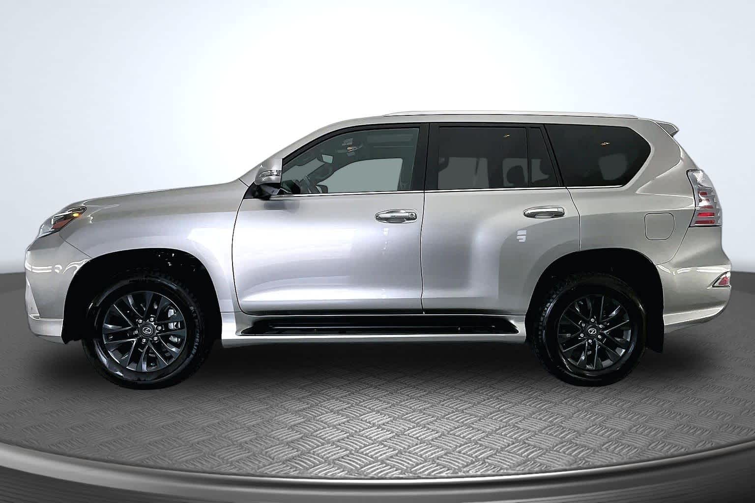 Thumbnail: 2023 Lexus GX - 3