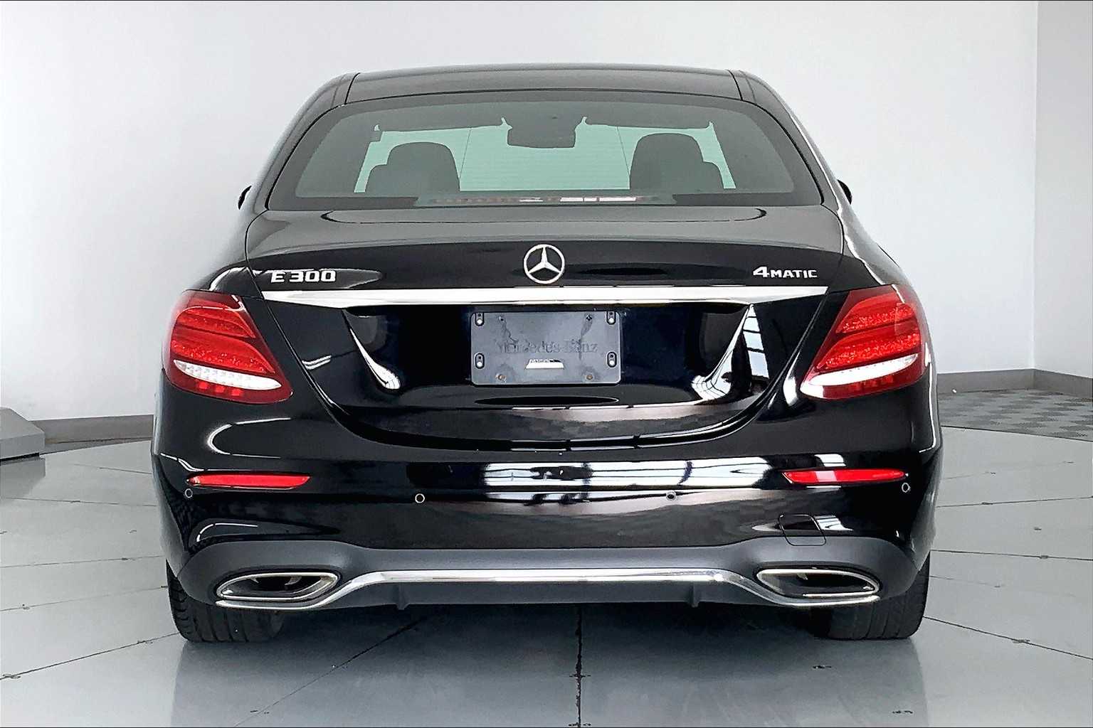 Thumbnail: 2019 Mercedes-Benz E-Class - 5