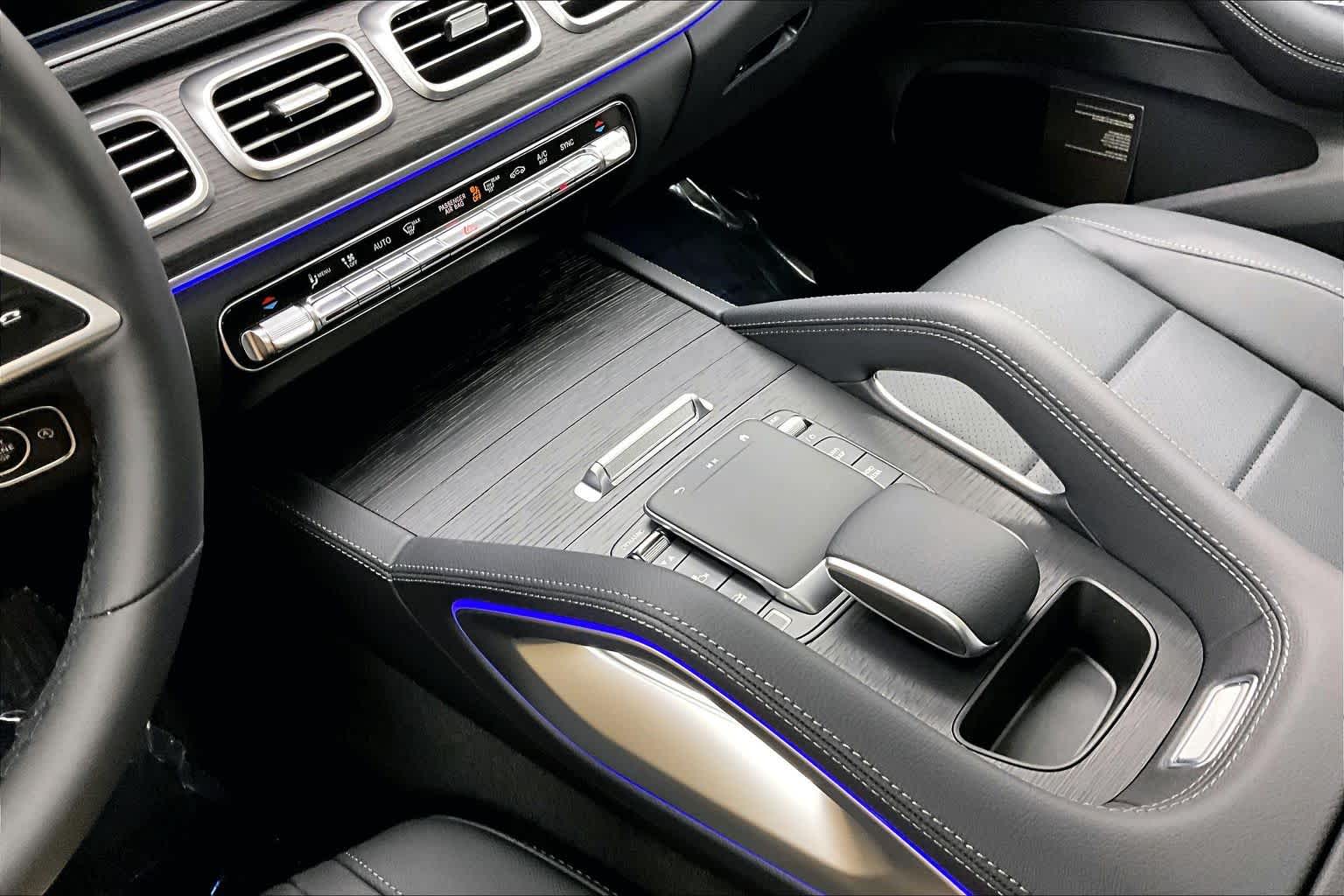 Thumbnail: 2026 Mercedes-Benz GLE - 17