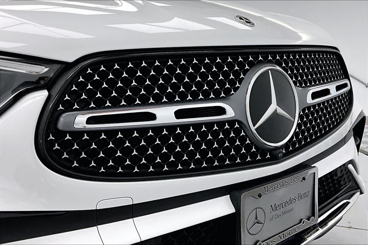 Thumbnail: 2025 Mercedes-Benz GLC - 26