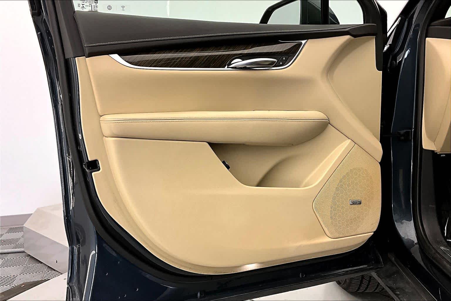 Thumbnail: 2019 Cadillac XT5 - 23