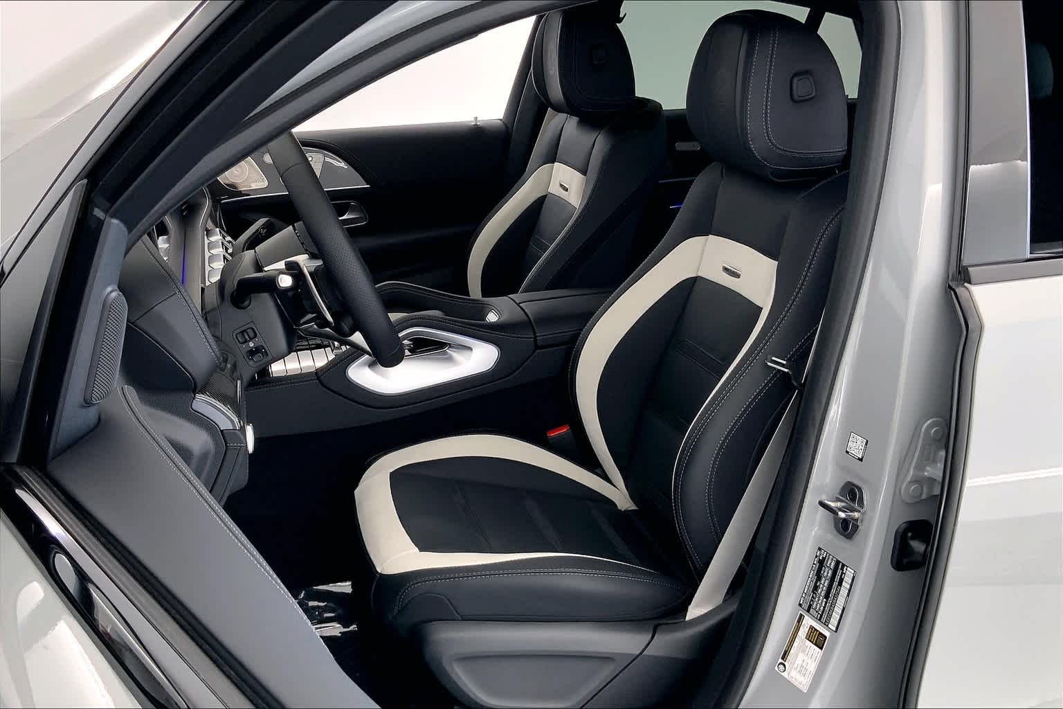 Thumbnail: 2025 Mercedes-Benz GL-Class - 11