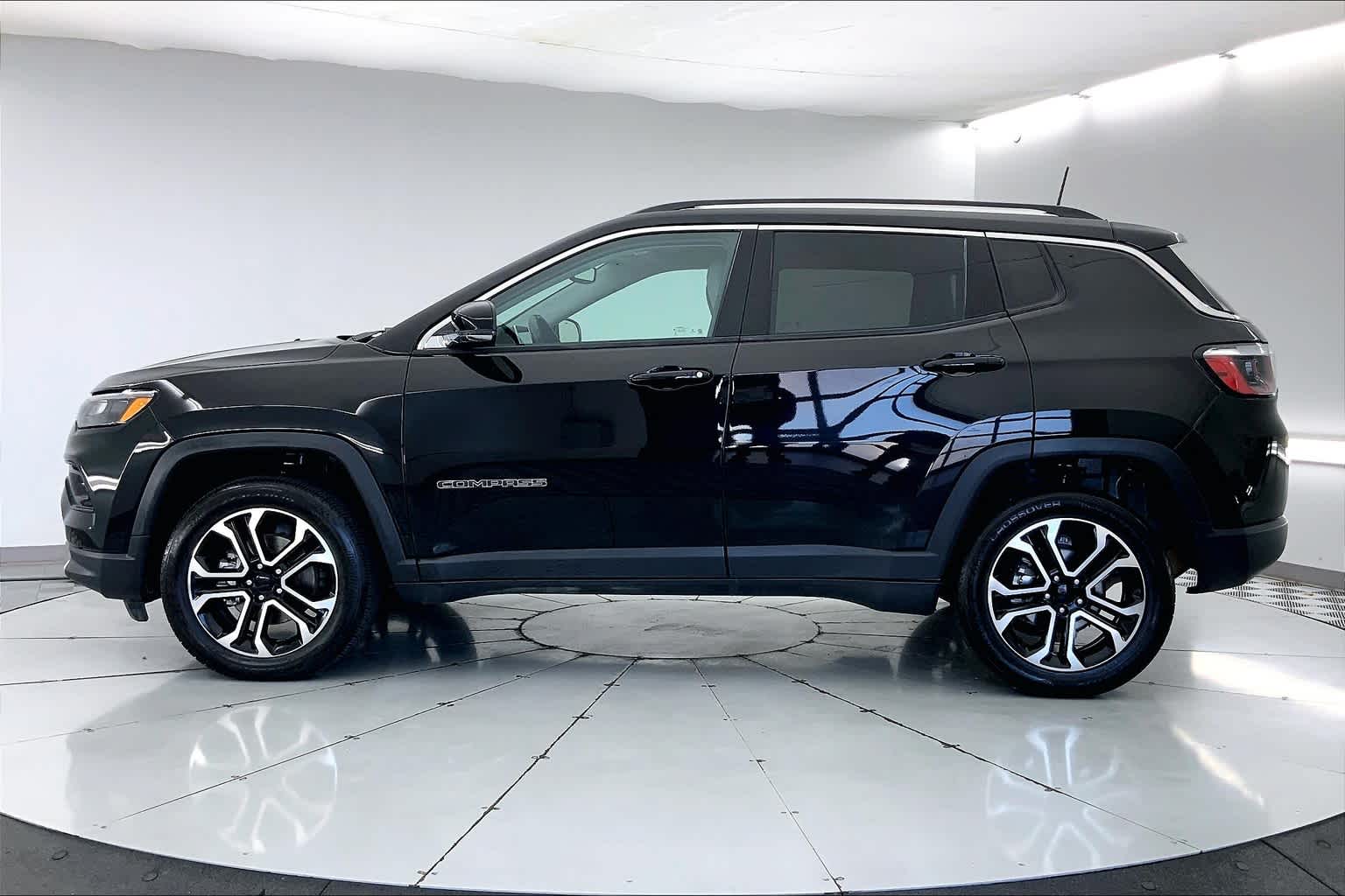 2022 Jeep Compass Limited 3