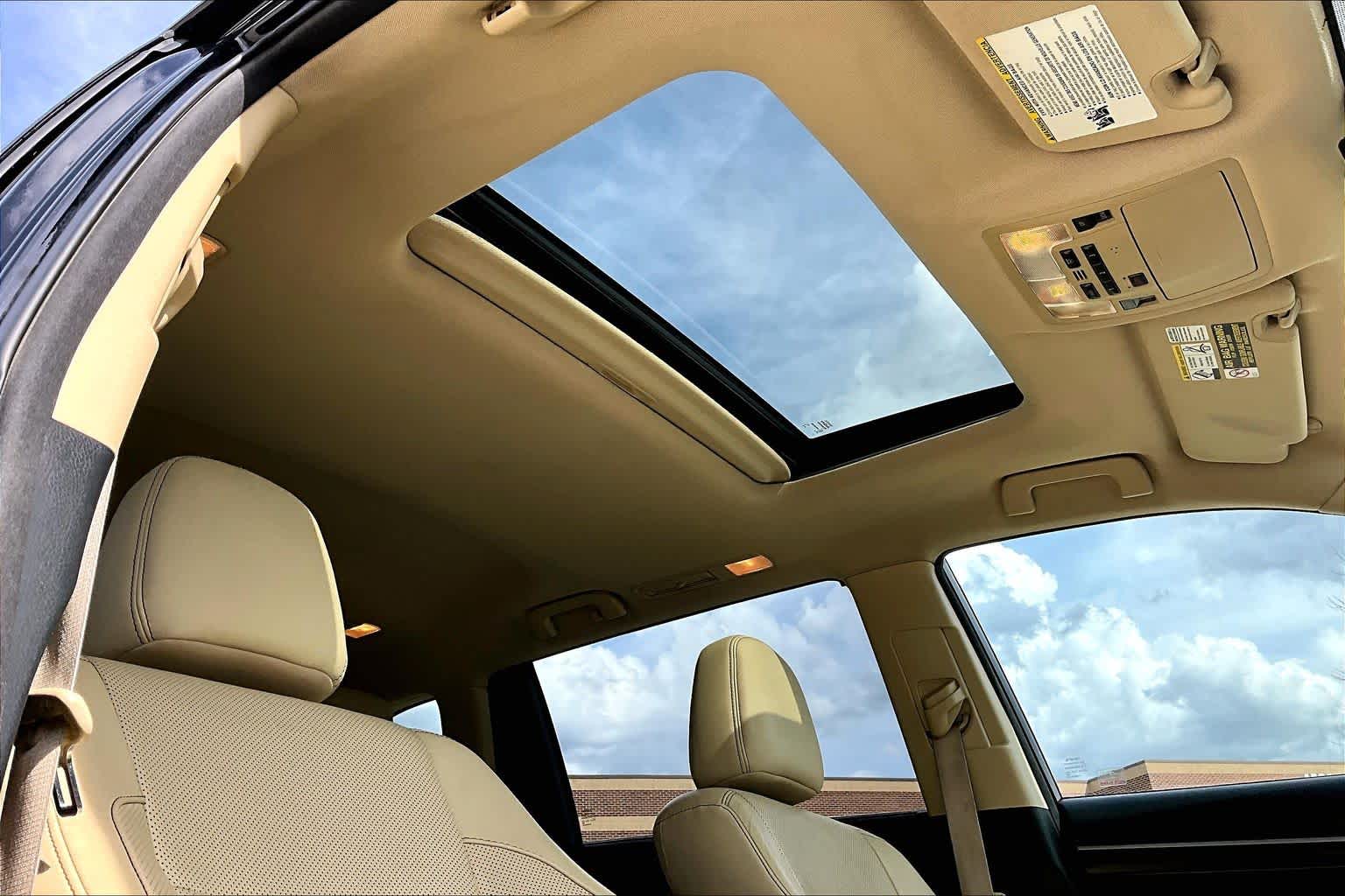 Thumbnail: 2015 Toyota Highlander - 22