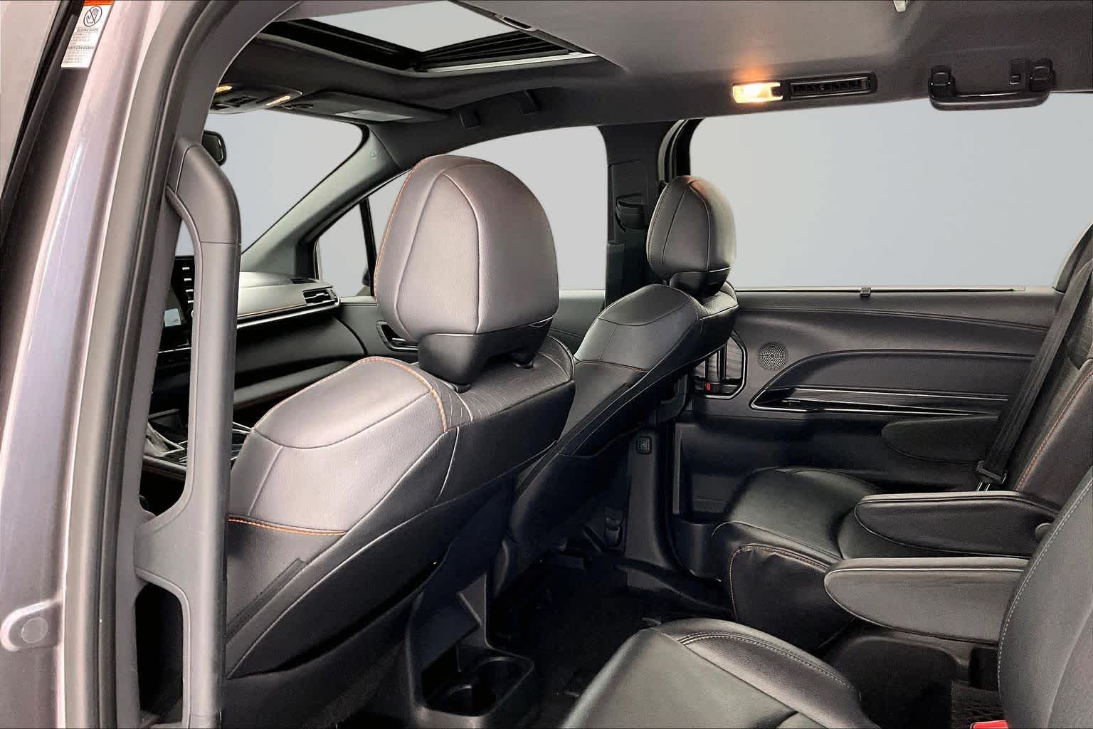 Thumbnail: 2021 Toyota Sienna - 11