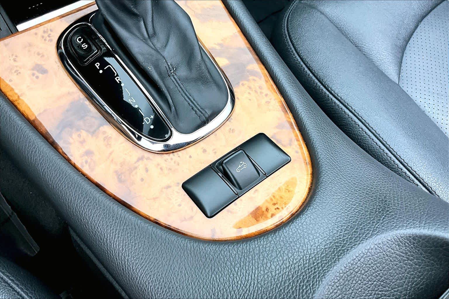 Thumbnail: 2005 Mercedes-Benz CLK - 28