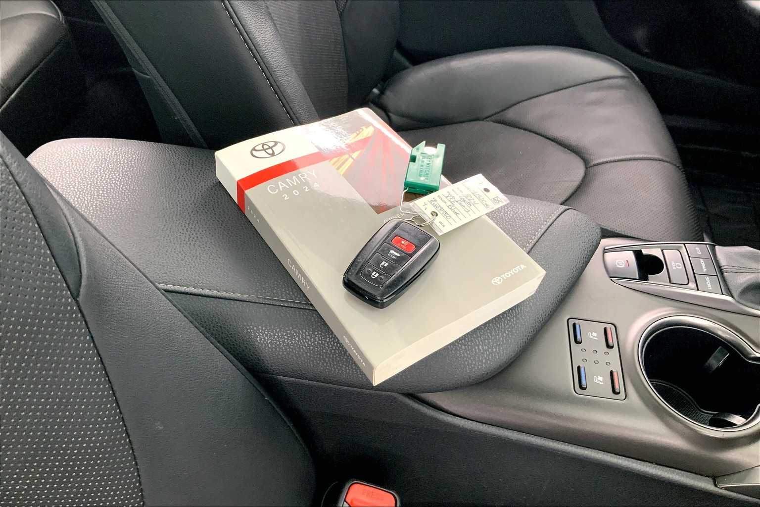 Thumbnail: 2024 Toyota Camry - 20