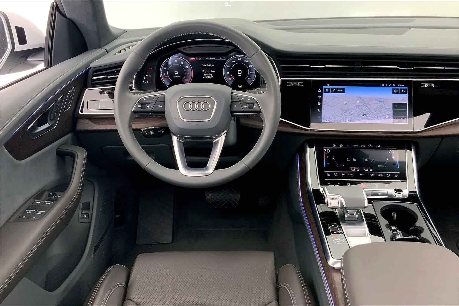 Thumbnail: 2024 Audi Q8 - 14